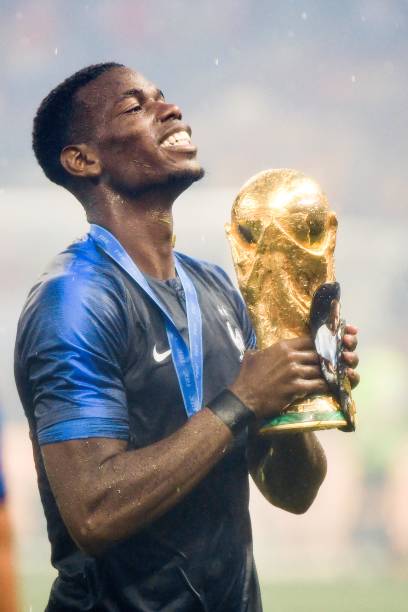 队正在向他 队正在向他